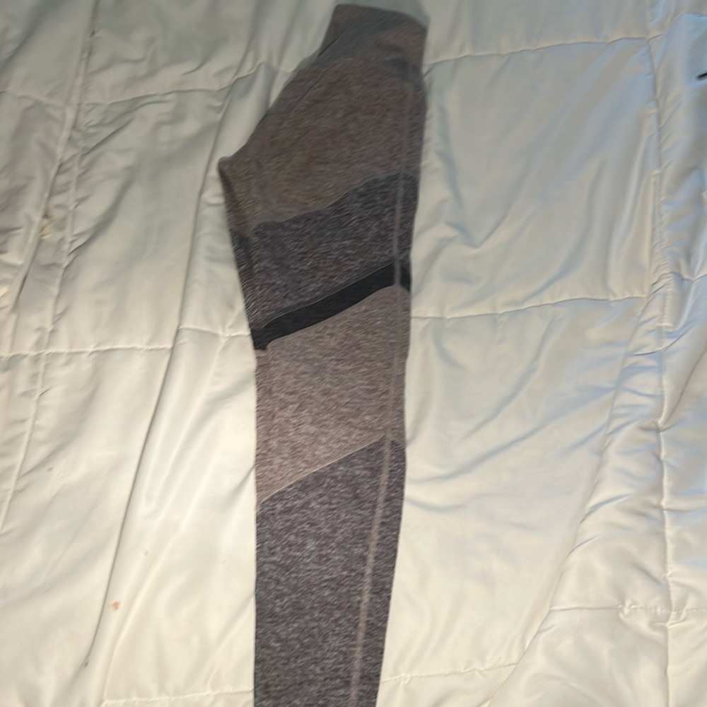 ALO leggings